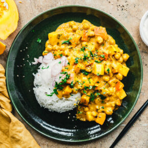 Veganes Kürbis-Kichererbsencurry
