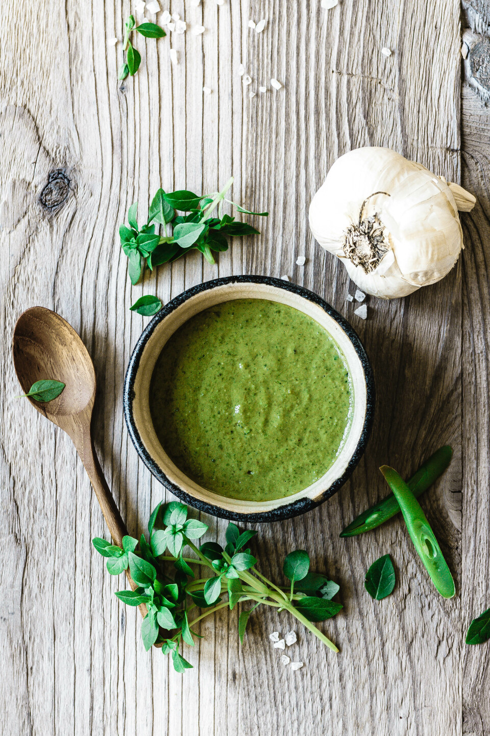 Selbstgemachtes Basilikumpesto