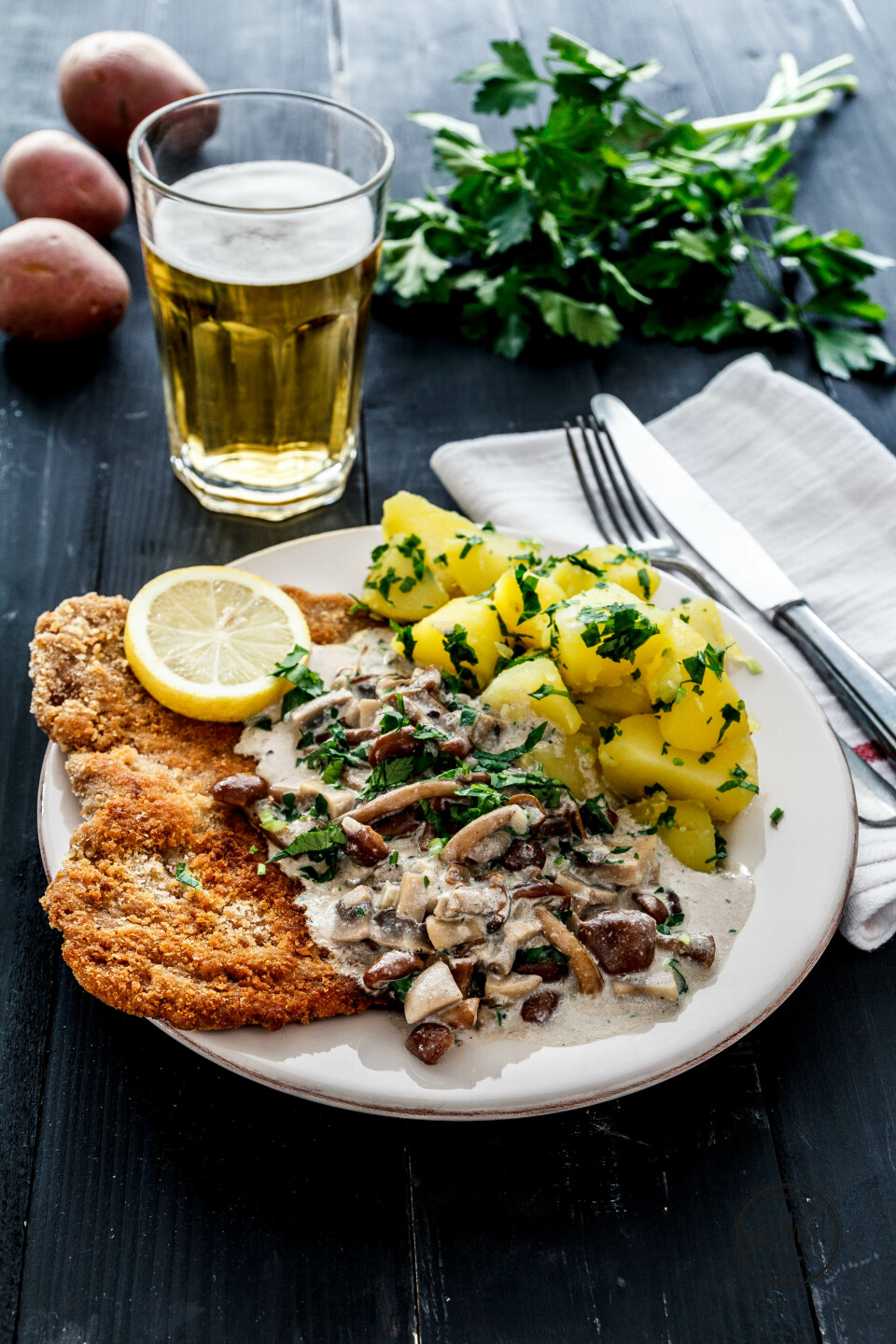 Sojaschnitzel mit Pilzrahmsauce & Petersilienkartoffeln