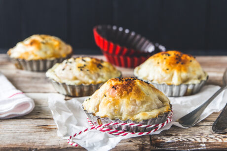 Französische Mini-Pies mit Ratatouille-Gemüse