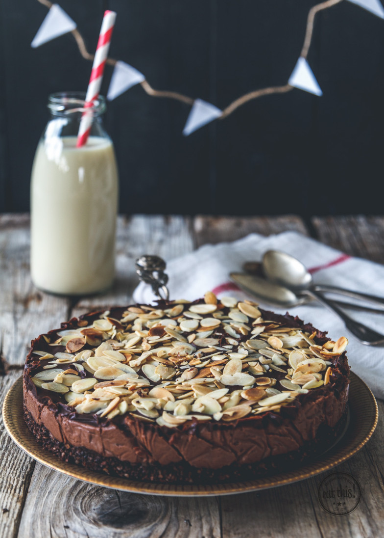 Raw Chocolate Cake-1