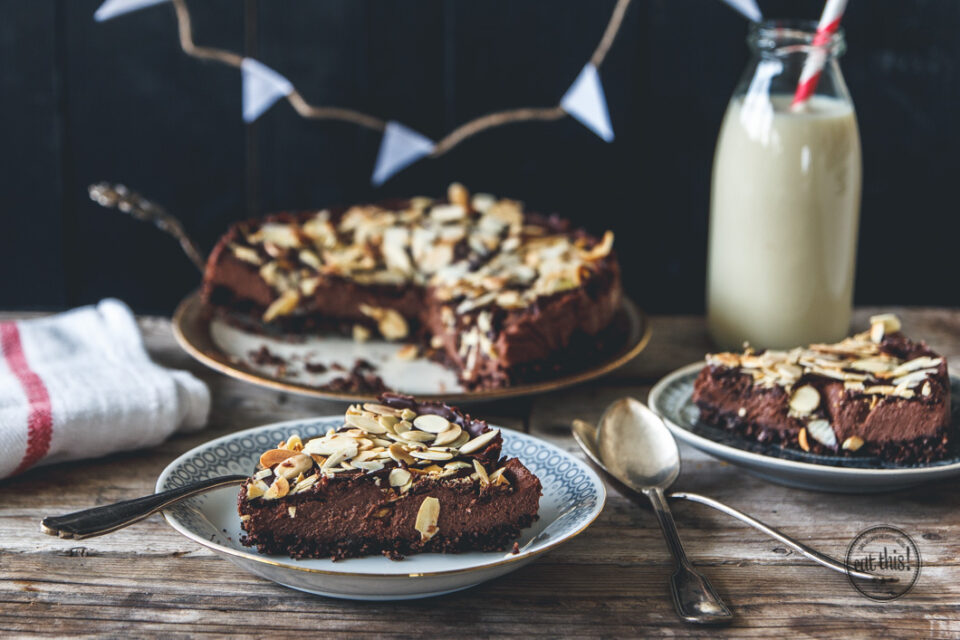 Raw Chocolate Cake-5