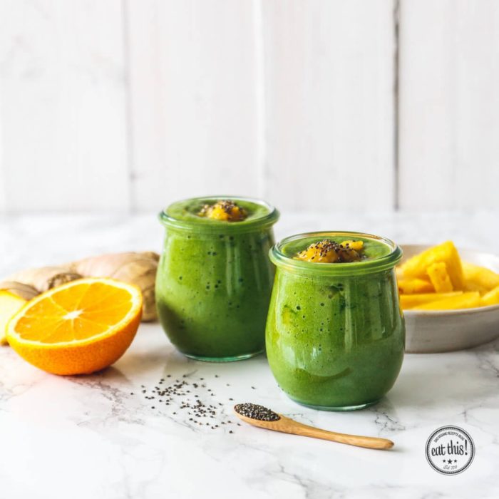 Frühstücks Smoothie mit Ananas und Mango