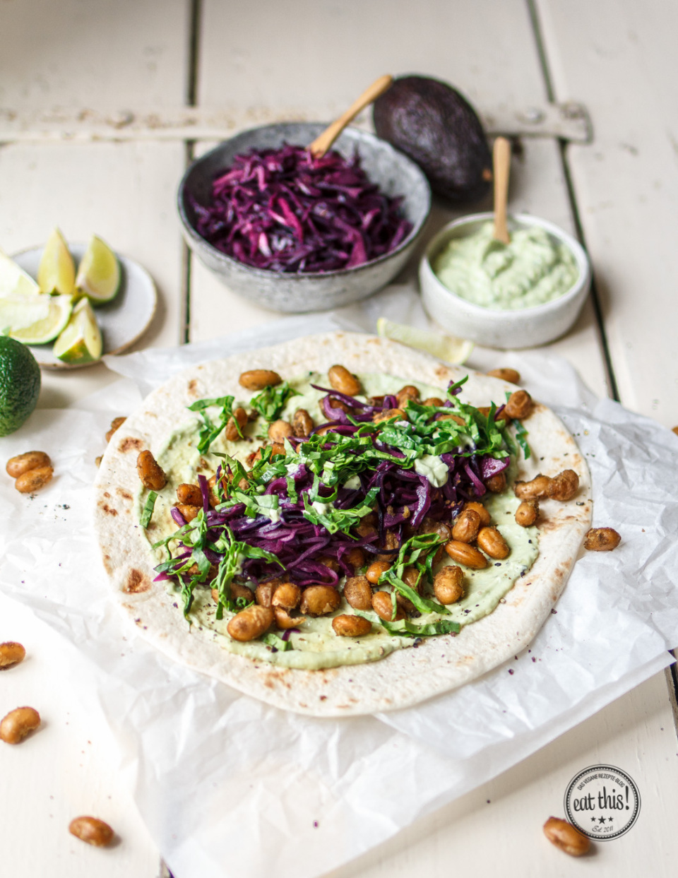 Geröstete Bohnen-Wraps mit Avocado-Creme