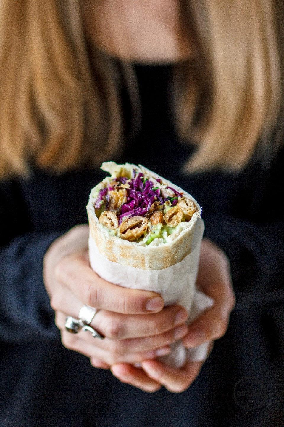 Geröstete Bohnen-Wraps mit Avocado-Creme