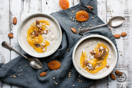 Buchweizen-Porridge mit Kardamom & Aprikosenmus