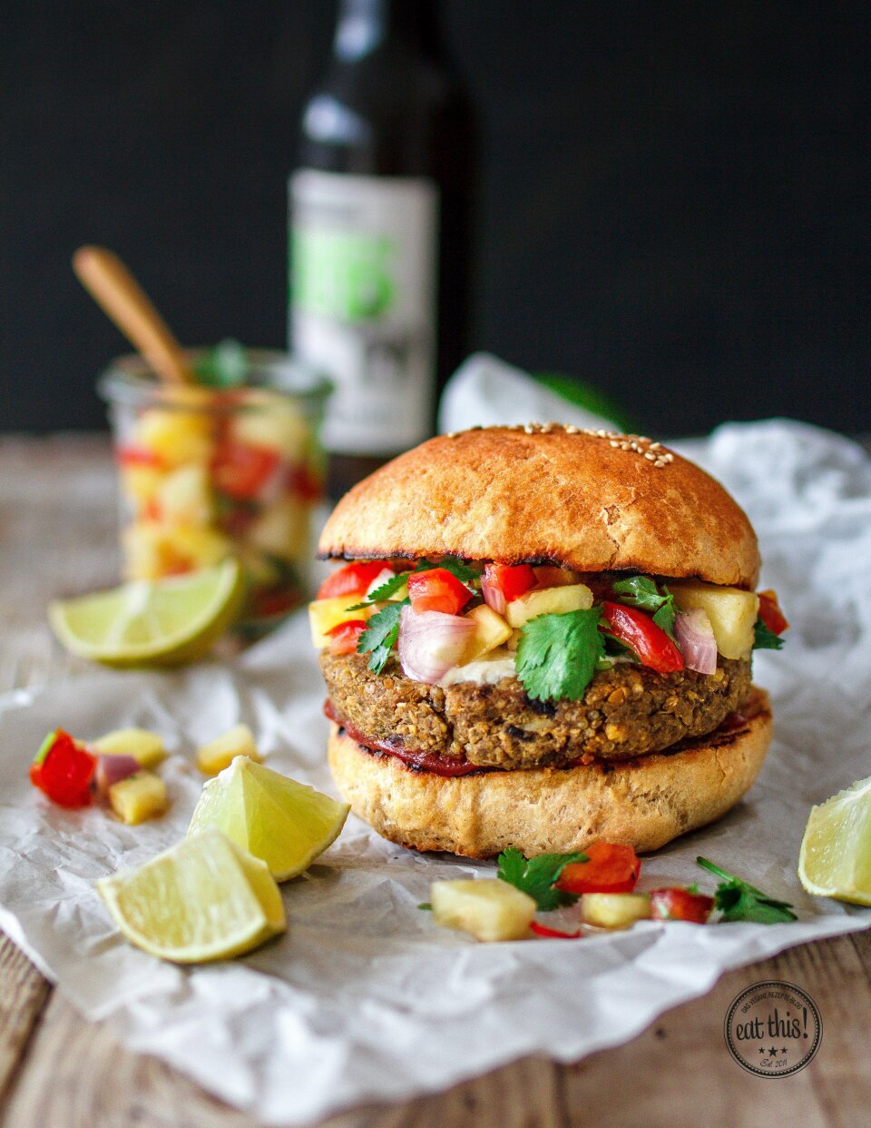 Quinoaburger mit Ananas-Salsa #edekafoodlabs