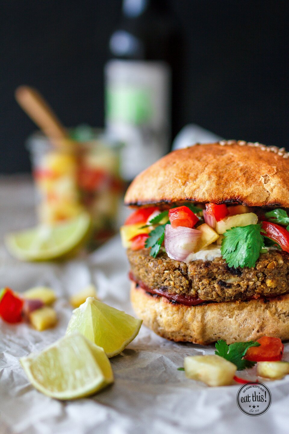 Quinoaburger mit Ananas-Salsa #edekafoodlabs