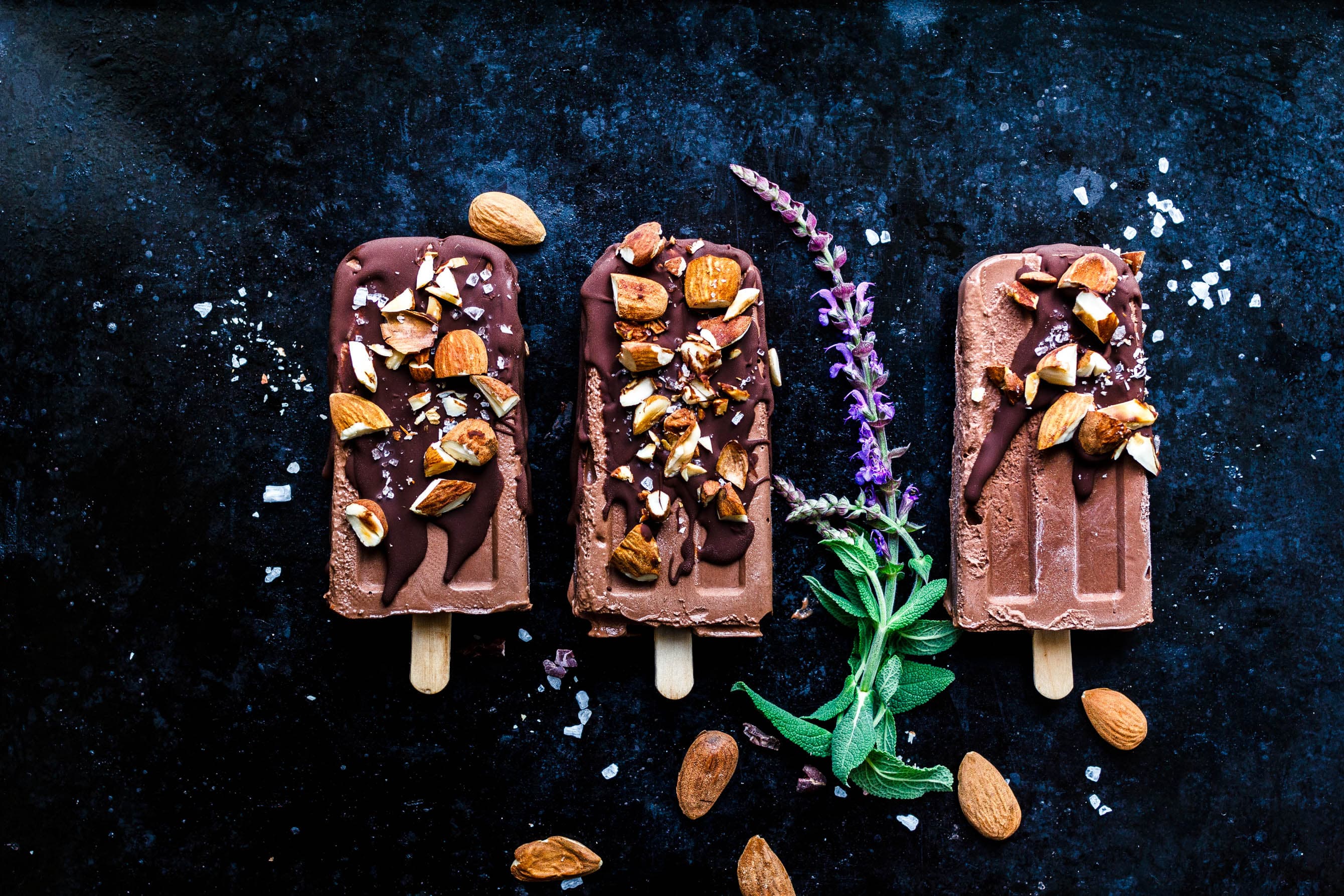 Vegane Double-Nut Schoko-Popsicles