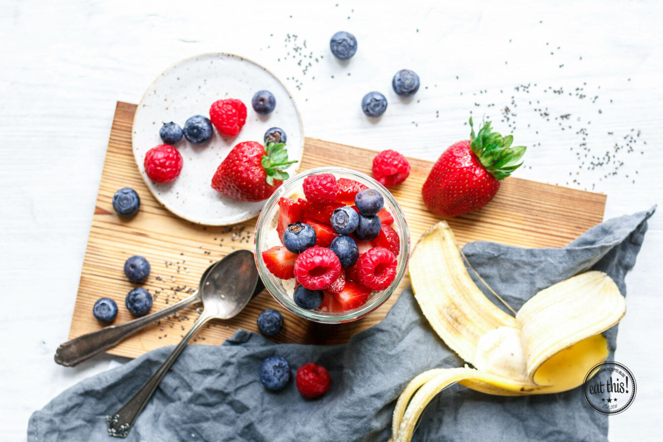 Overnight Oats mit frischen Beeren