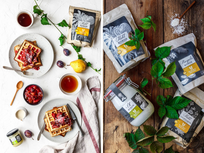 Kokoswaffeln mit Zwetschgen-Birnen-Kompott