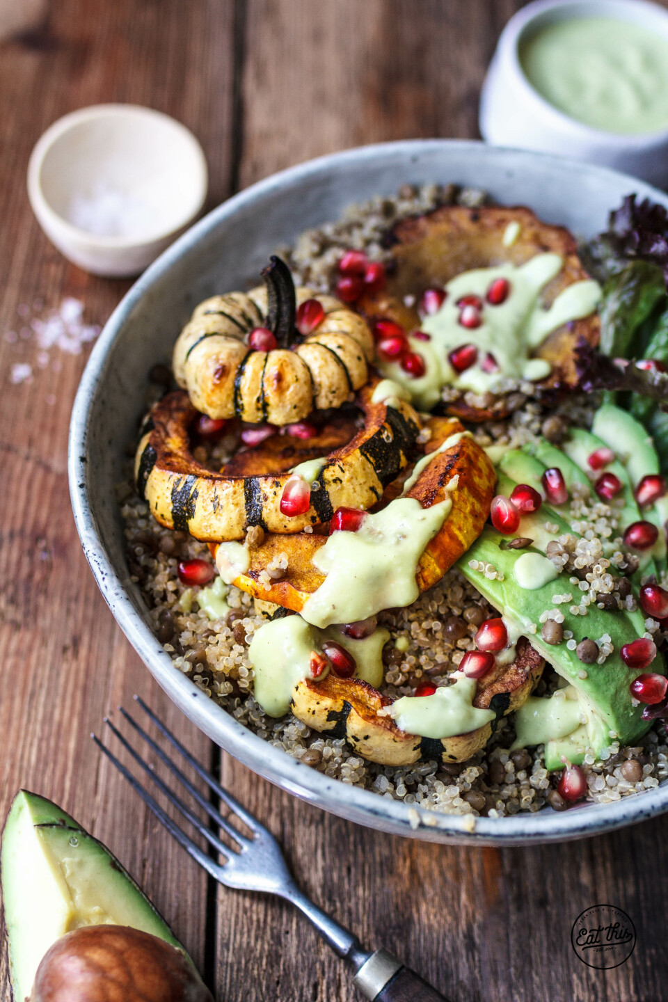 Good Life Kürbisbowl mit Linsenquinoa und Avocadodressing