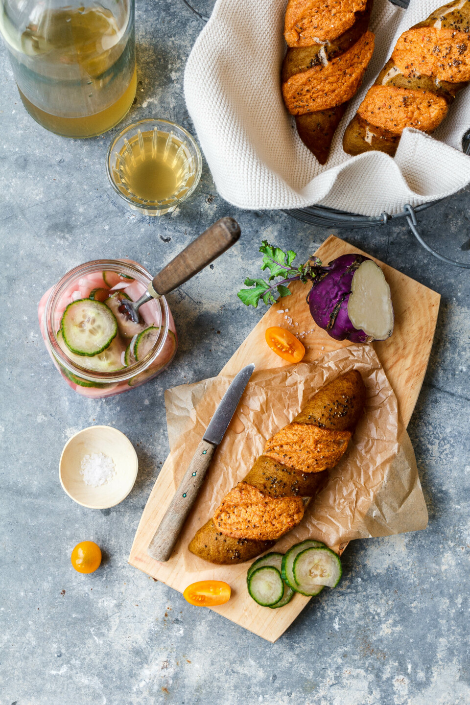 Vegane überbackene Dinkel-Laugenstangen mit Vollkorn