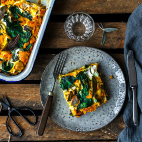 Saftige Kürbislasagne mit Spinat & Salbei