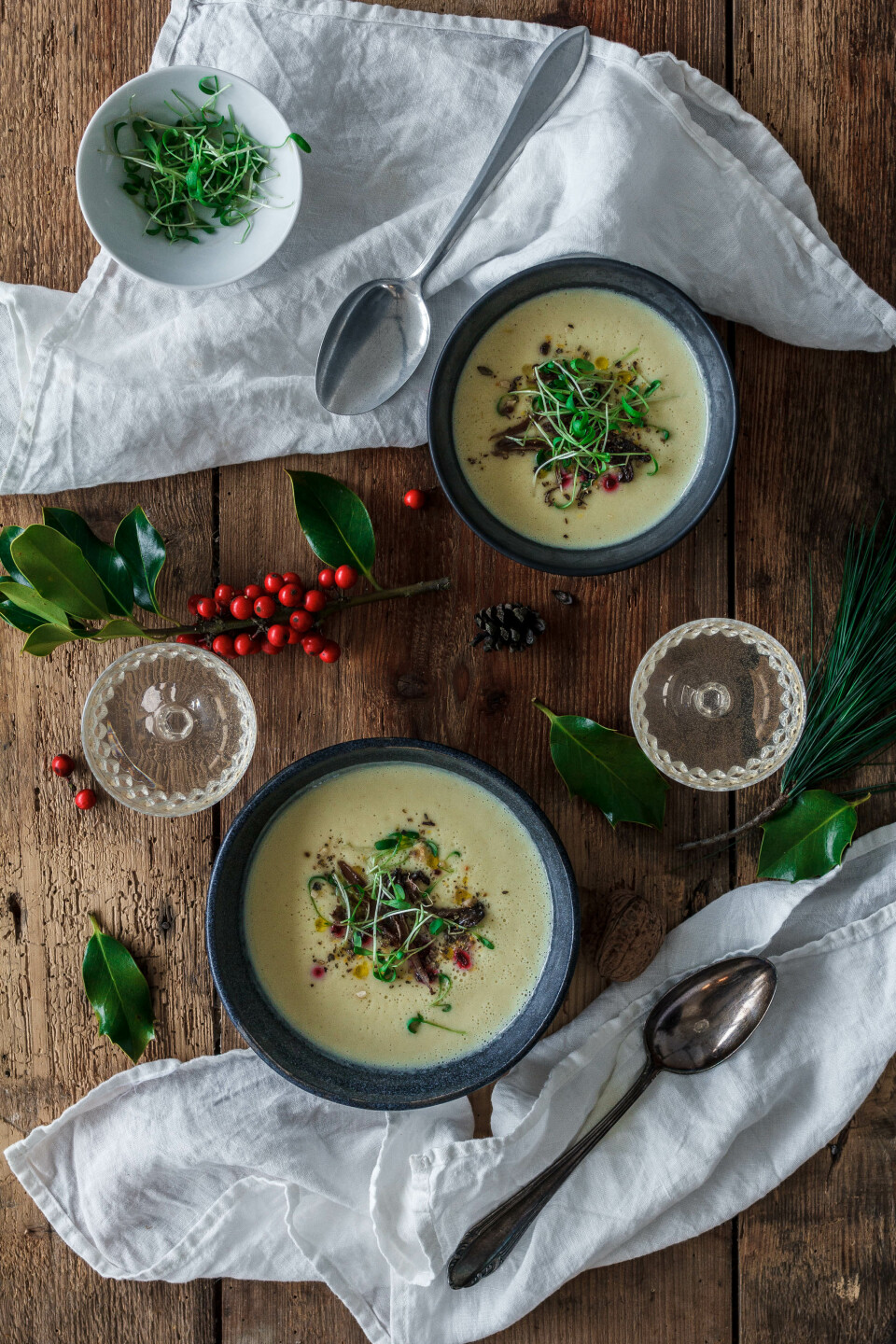 Schwarzwurzelsuppe mit gerösteten Austernpilzen & Kresse • Weihnachtsmenü 2016
