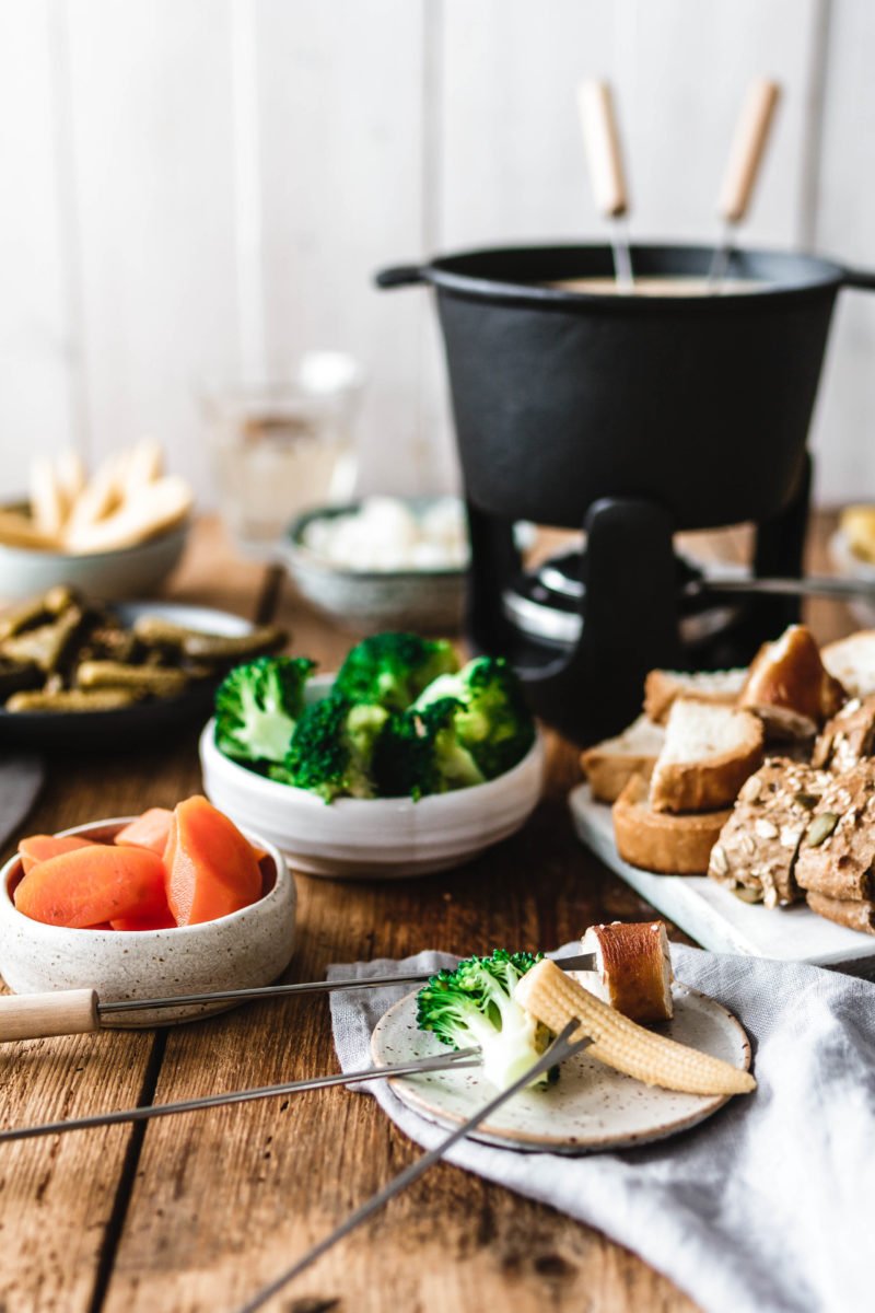 Veganes Käsefondue von Eat this