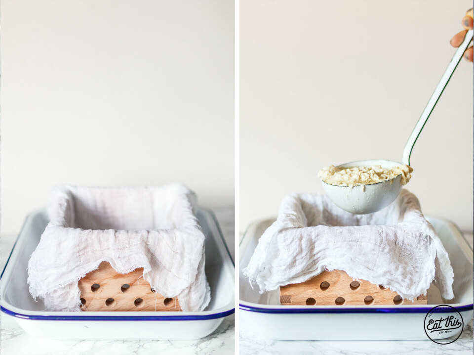 Tofu selber machen - Tofumasse in die Tofuform füllen