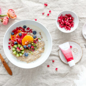 Amaranth-Wohlfühlporridge & die Granatapfelserie von Weleda