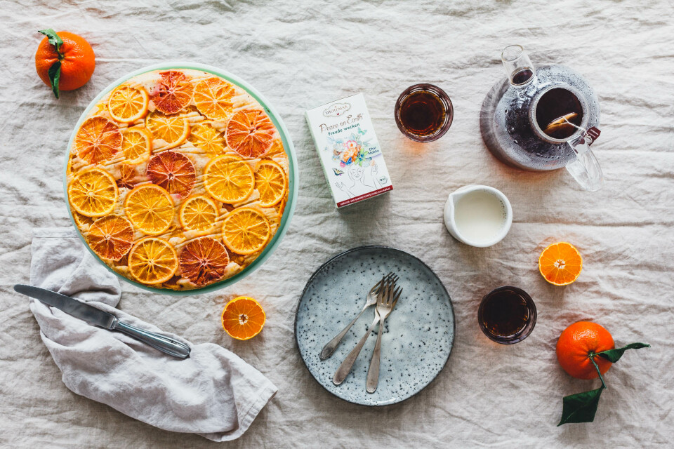 Polentakuchen mit Blutorangen & Chai Mokka von Hari Tea
