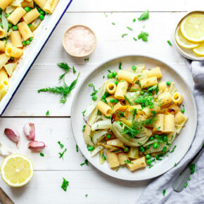 Rigatoni mit geröstetem Zitronenfenchel