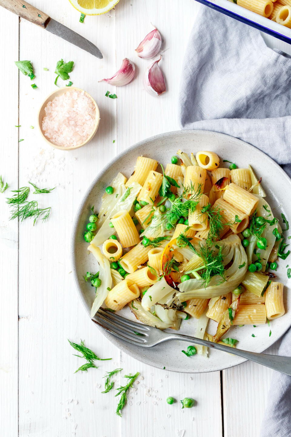 Rigatoni mit geröstetem Zitronenfenchel