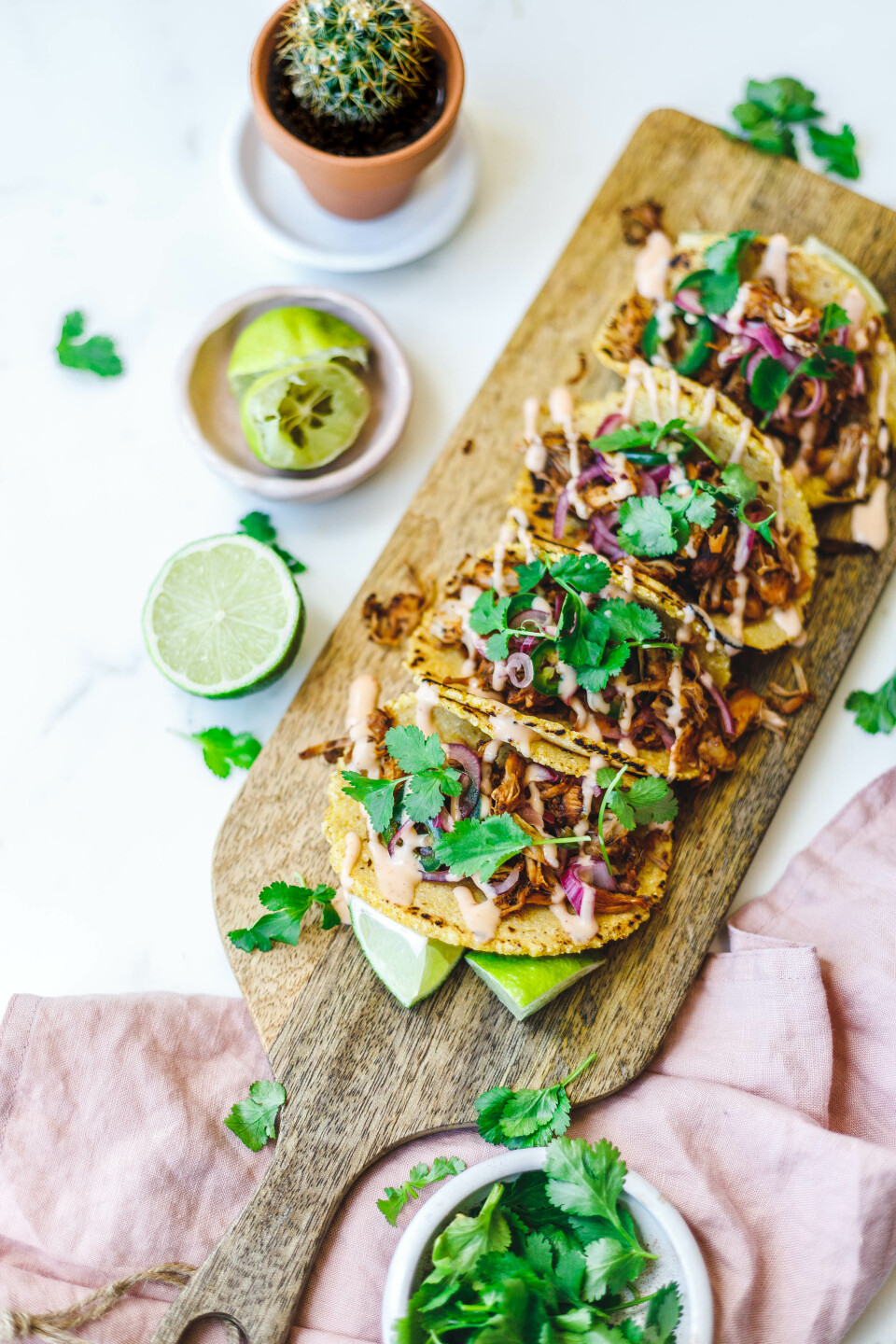 Vegane Jackfruit Tacos mit Quick Pickles