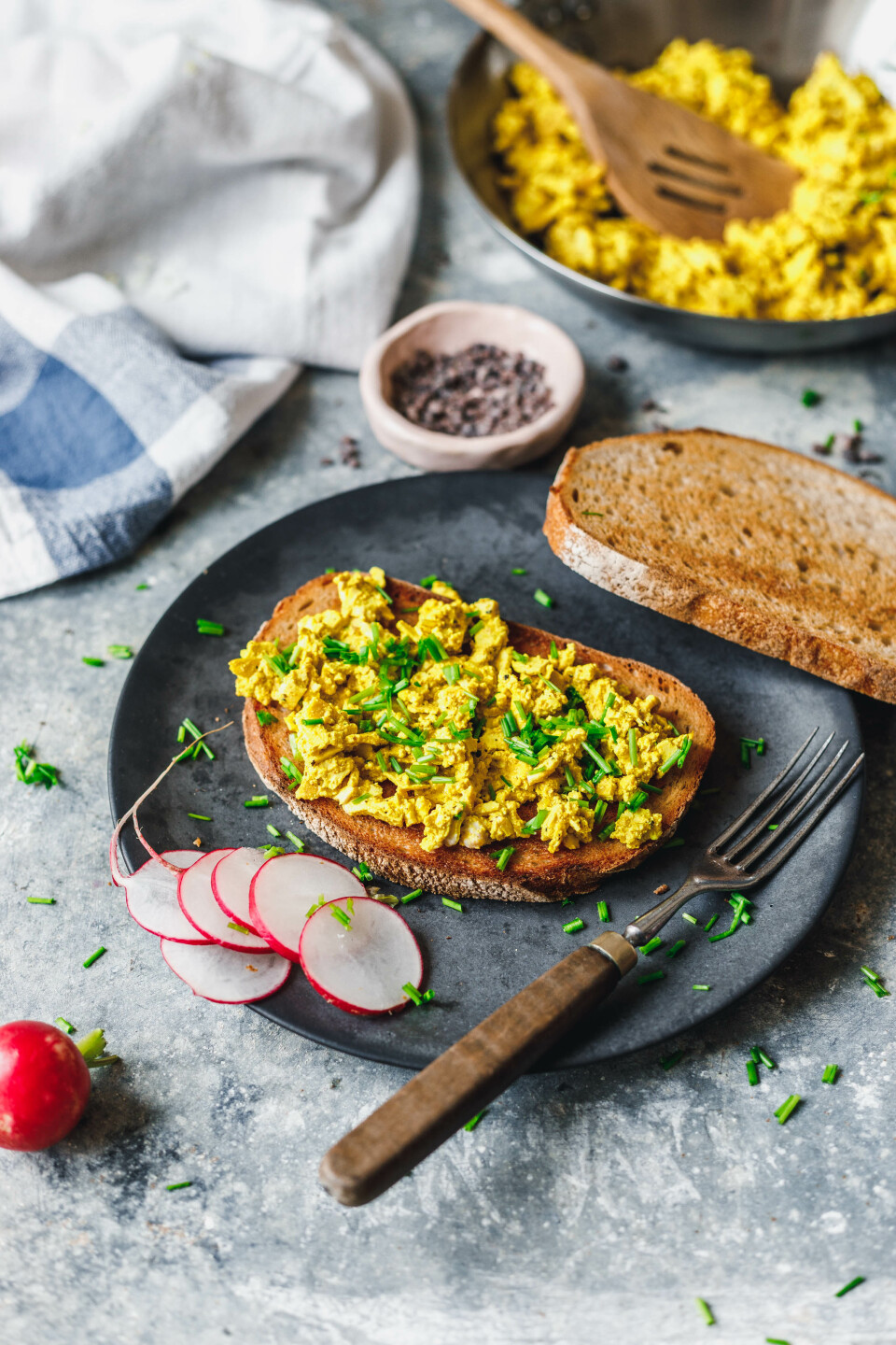Veganes Rührei mit Tofu und Kala Namak