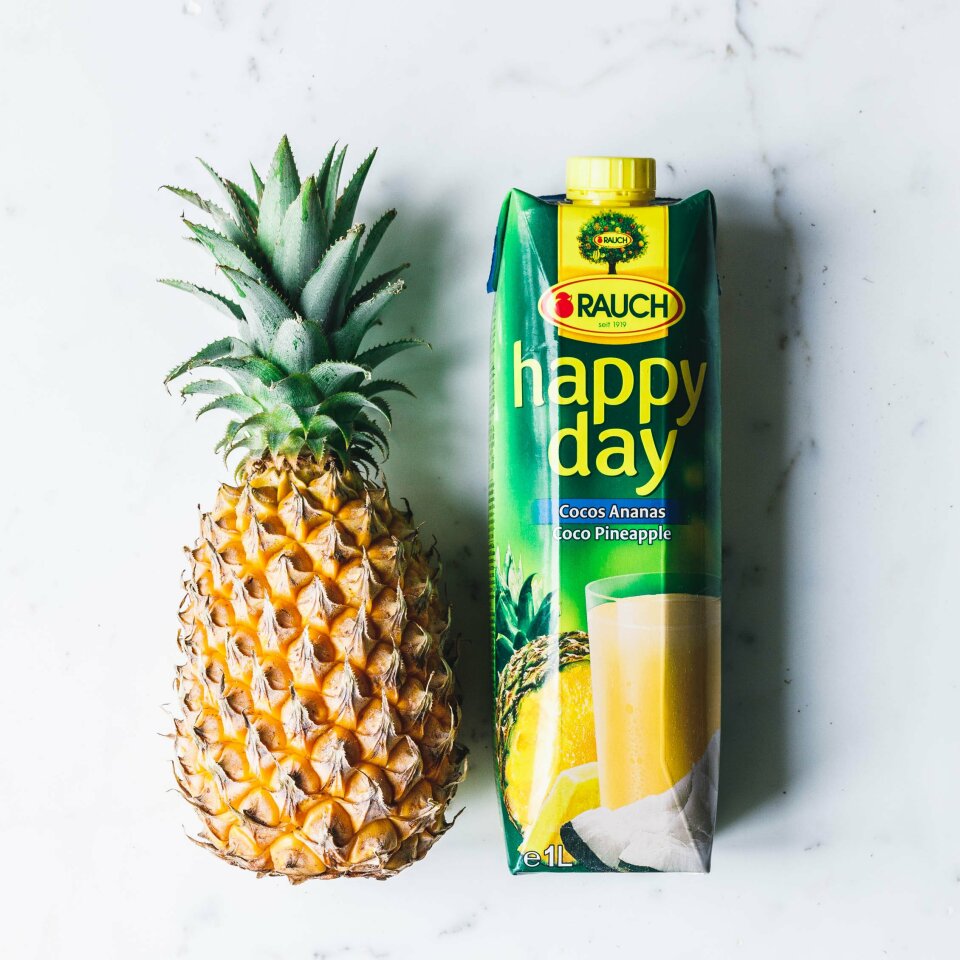 Piña Colada-Milchreis mit Erdbeeren