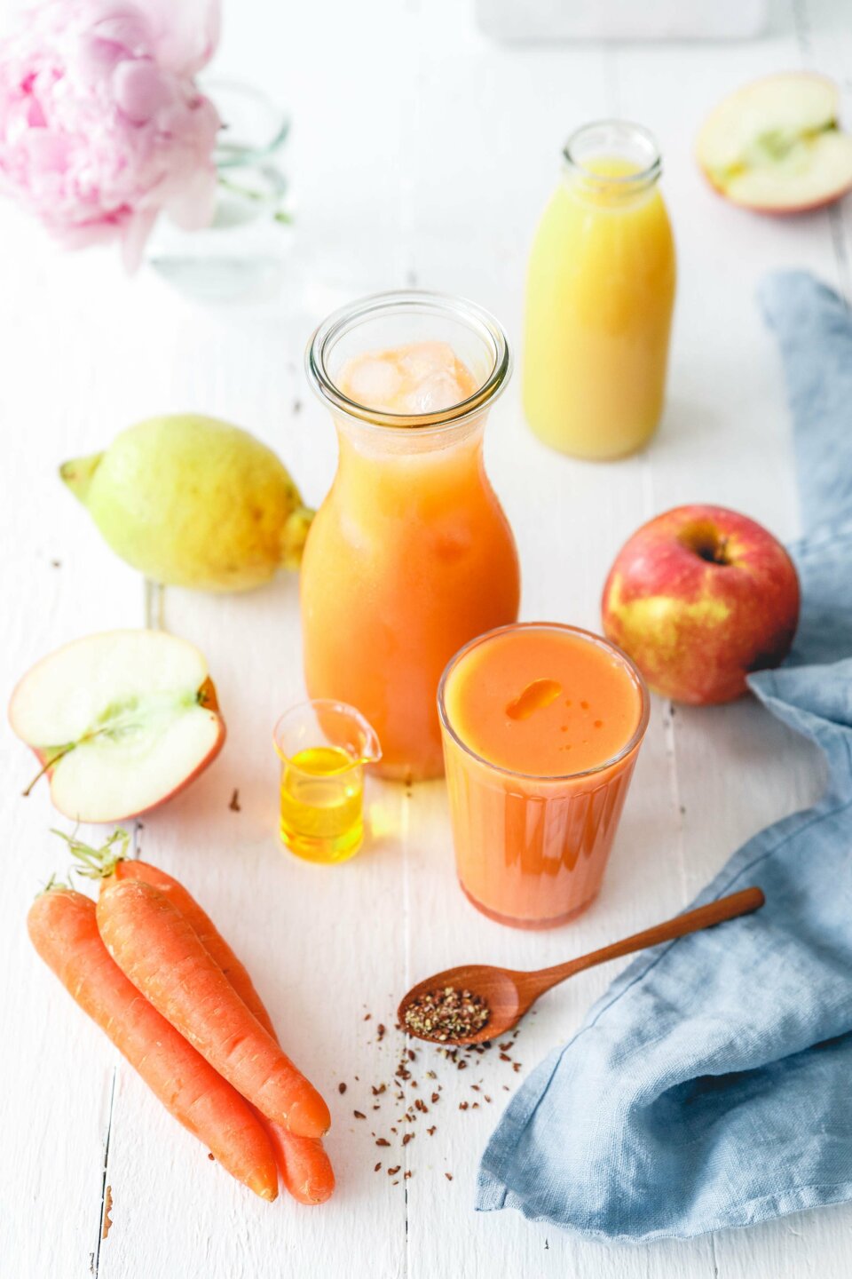 Leckerer Frühstückssmoothie mit Apfel & Karotte – 5 a day!