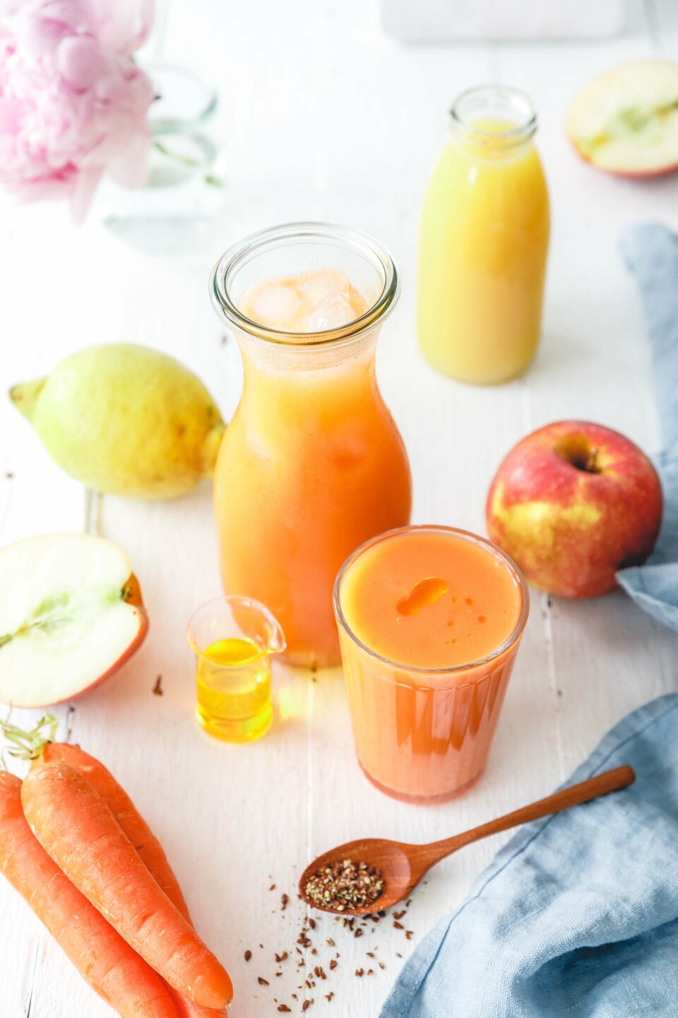 Leckerer Frühstückssmoothie mit Apfel & Karotte – 5 a day!