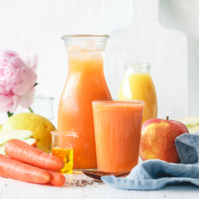 Leckerer Frühstückssmoothie mit Apfel & Karotte – 5 a day!
