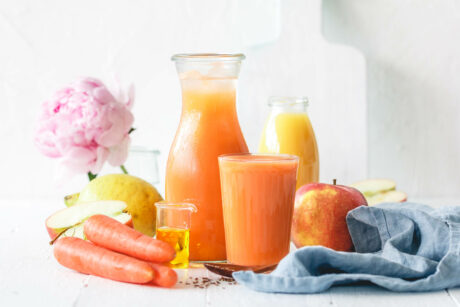 Leckerer Frühstückssmoothie mit Apfel & Karotte – 5 a day!