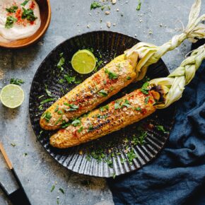 Gegrillte Maiskolben wie auf Mexikos Straßen