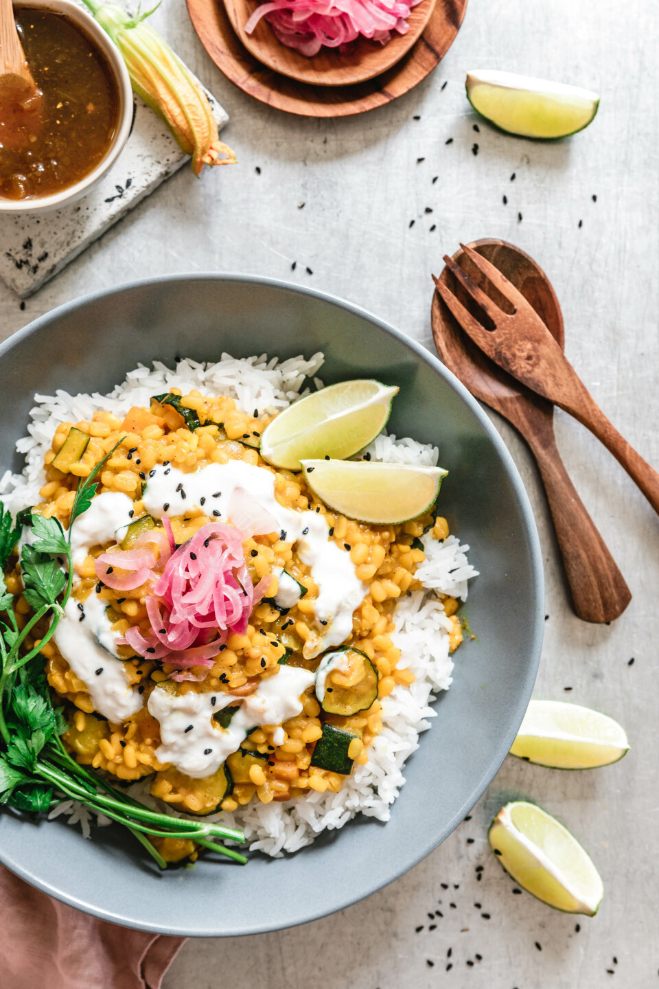 Mung Dhal mit Zucchini