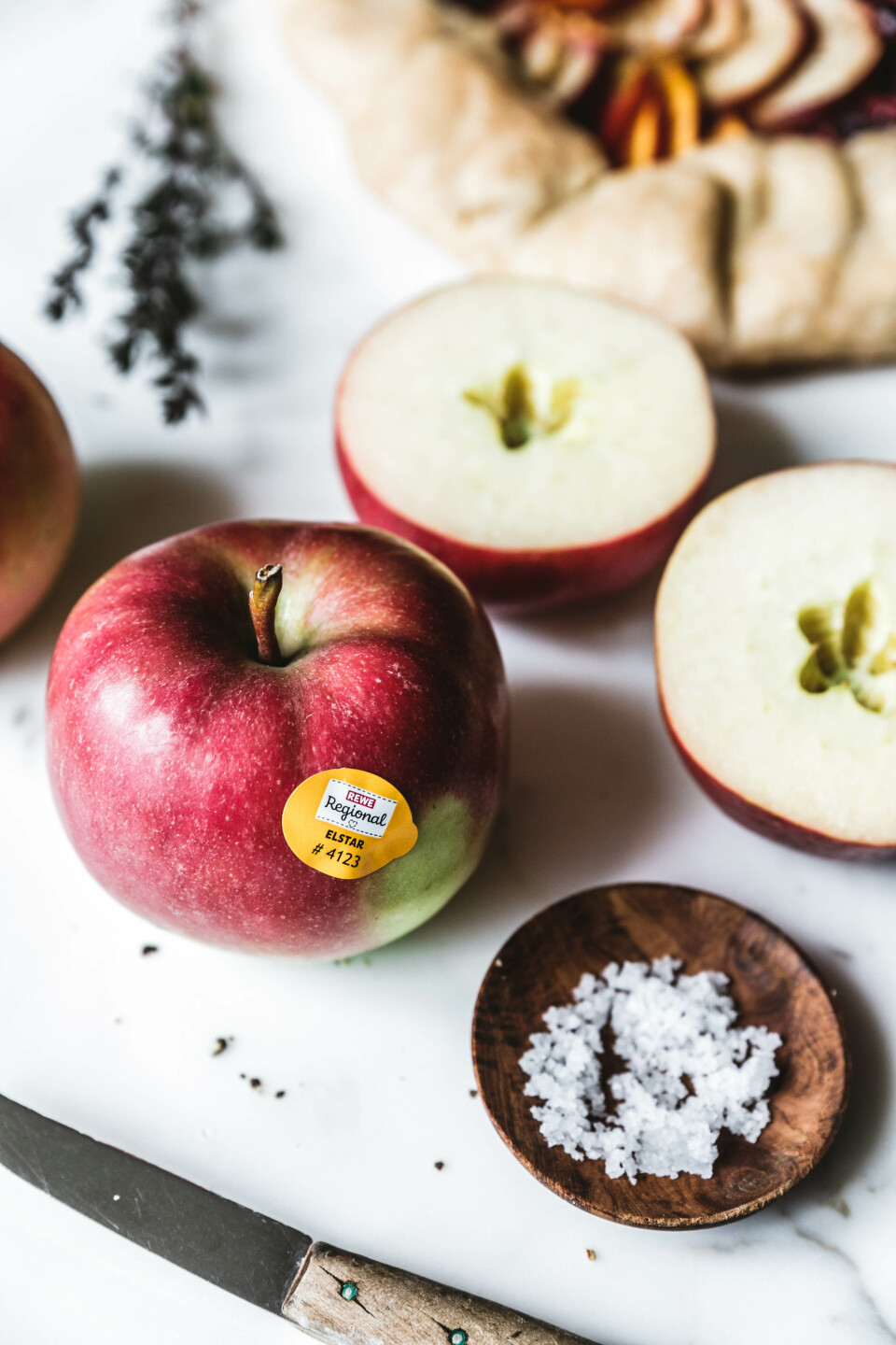 Herzhafte Galette mit Apfel, Rote Bete & Kürbis