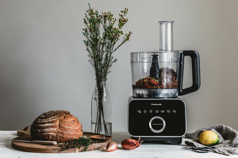 Berglinsenaufstrich mit getrockneten Tomaten und dem Panasonic MK-F800 Food Processor