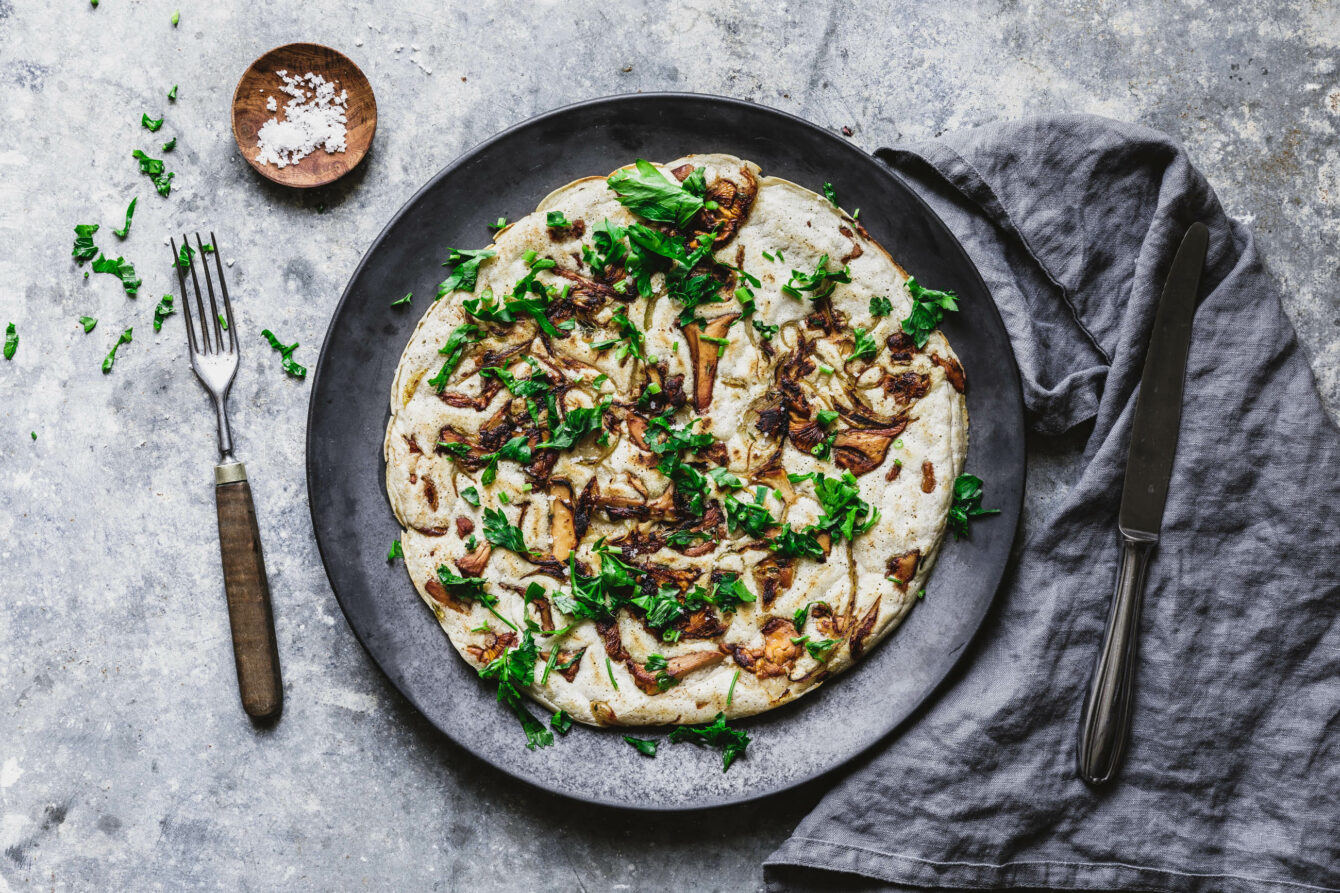 Herzhafte Sauerteigpancakes mit Pilzen