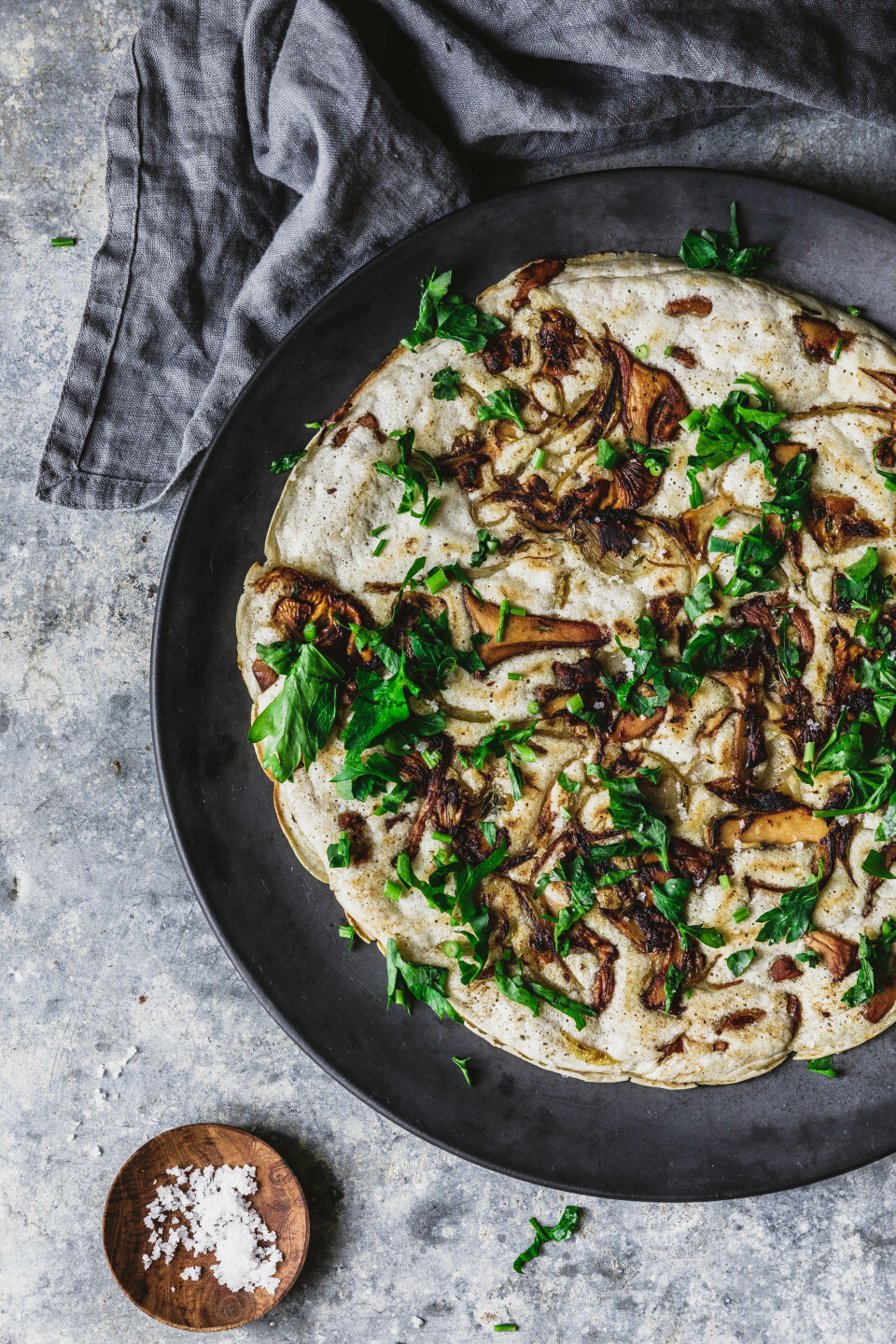Herzhafte Sauerteigpancakes mit Pilzen