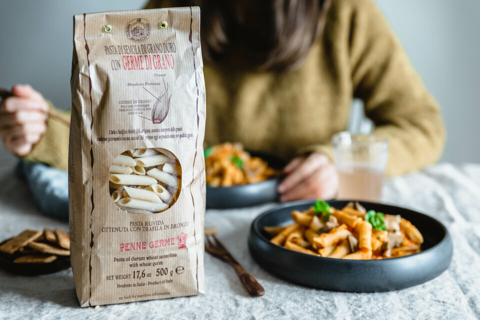 Penne mit cremiger Kürbismarinara & Antipasti