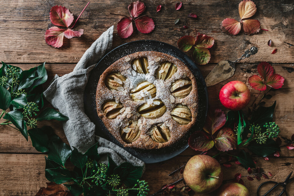 Veganer versunkener Apfelkuchen mit Baileys Almande
