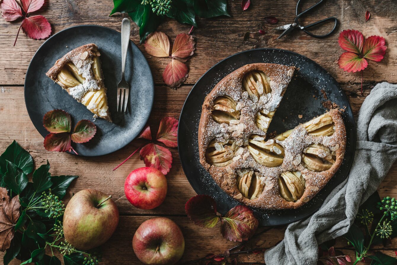 Veganer versunkener Apfelkuchen mit Baileys Almande