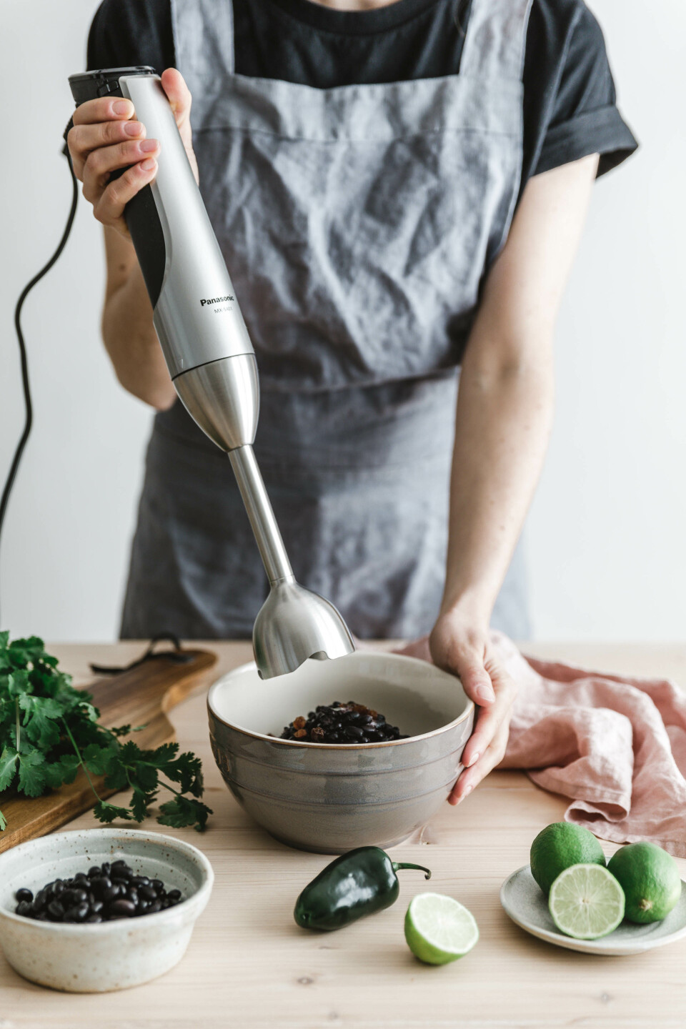 Cremiger Schwarze Bohnen-Dip mit Kakao