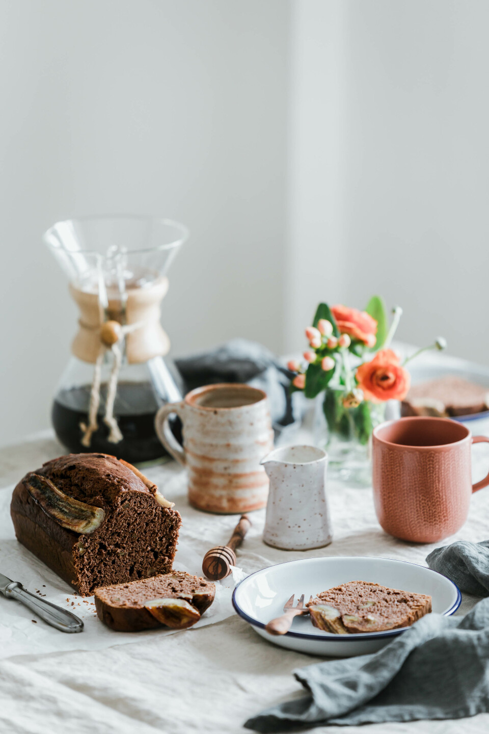Das beste vegane Schoko-Bananenbrot mit gerösteten Walnüssen