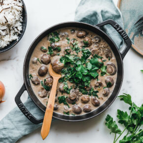 Cremige, vegane Rahmchampignons