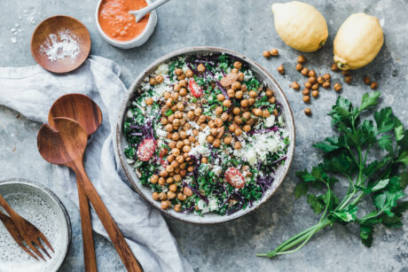 Blumenkohl-Taboulé mit Rotkraut & gerösteten Kichererbsen