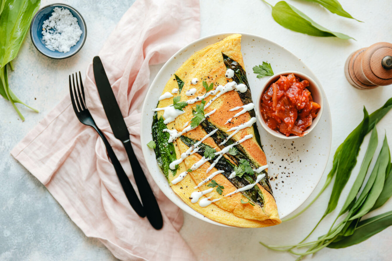 Veganes Omelette mit Kichererbsenmehl & Bärlauch
