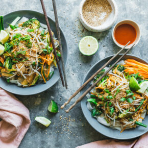 Thai-Reisnudeln mit Erdnusssauce