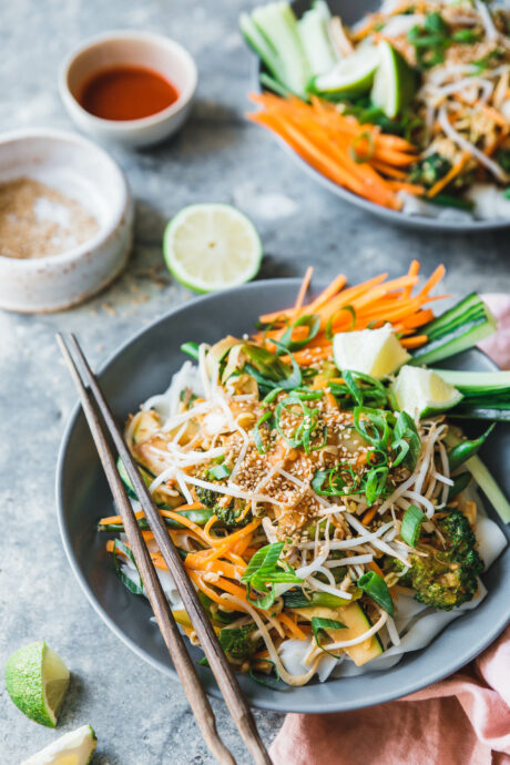 Thai-Reisnudeln mit Erdnusssauce