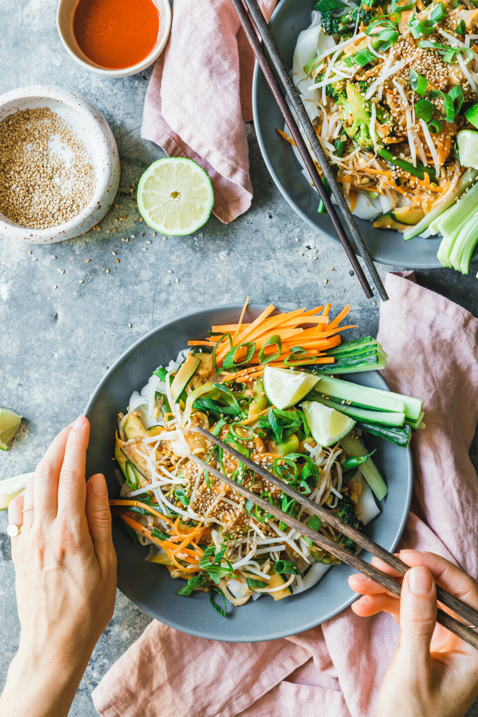 Thai-Reisnudeln mit Erdnusssauce