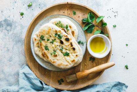 Veganes Naan Brot aus der Pfanne